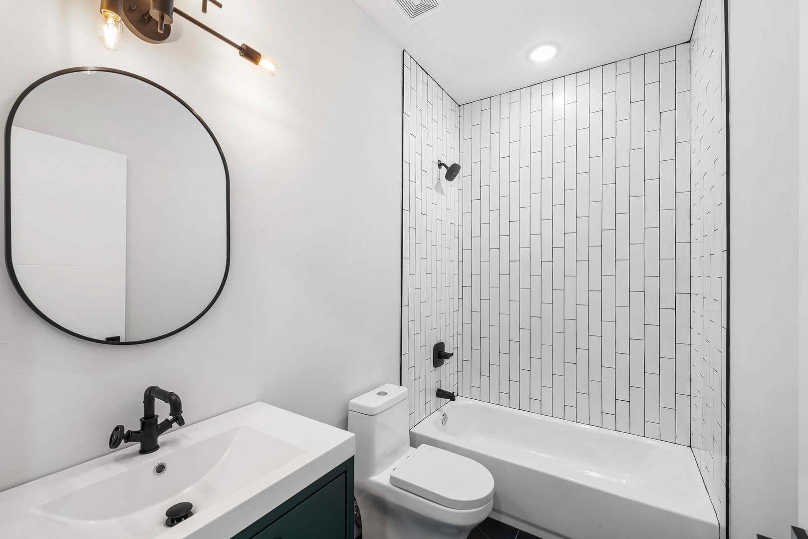 Philadelphia House: 2156 N Randolph Street