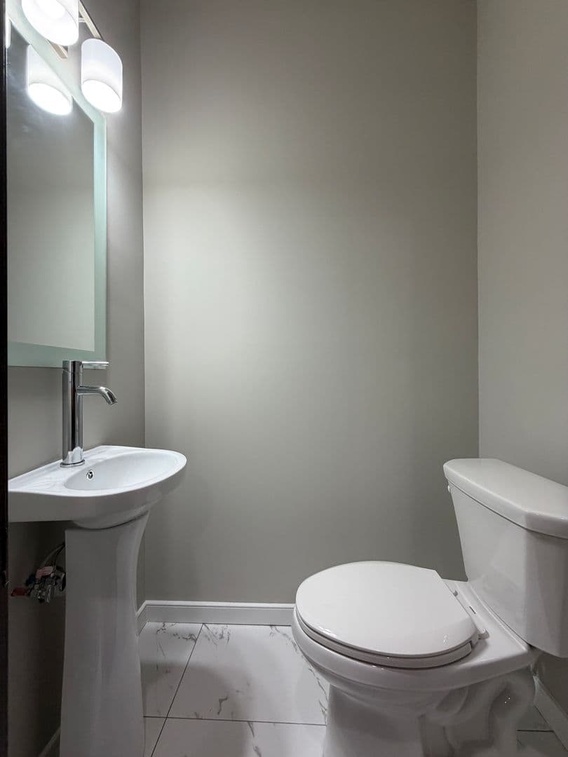 Philadelphia House: 5043 Chestnut St