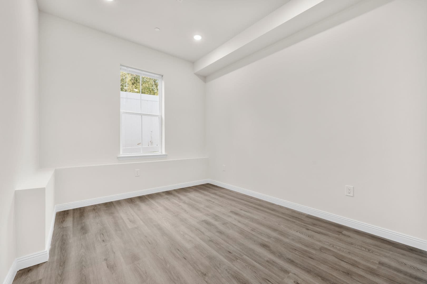 Philadelphia Apartment: 7513 Dicks Ave