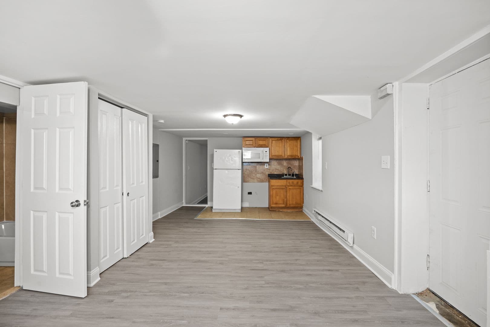 Philadelphia Apartment: 6641 Ogontz Ave
