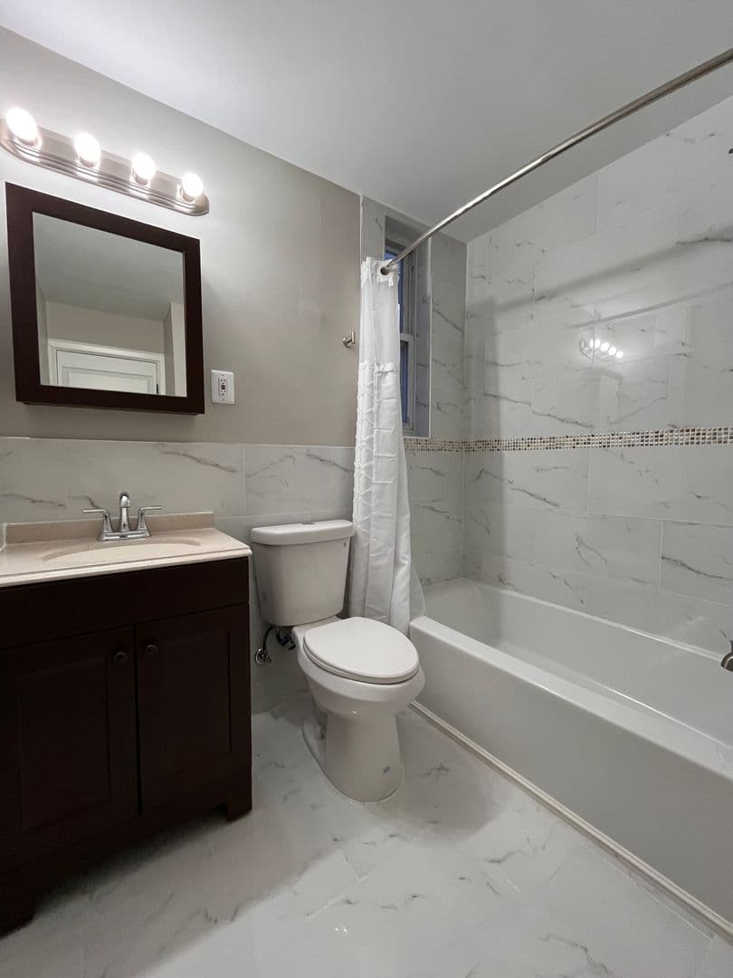 Ventnor City Apartment: 101 S Victoria Ave