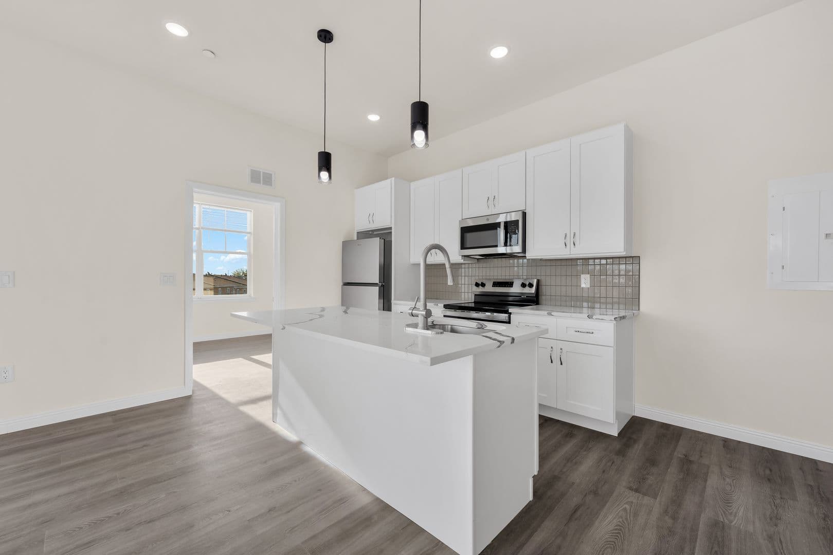 Philadelphia Apartment: 7513 Dicks Ave