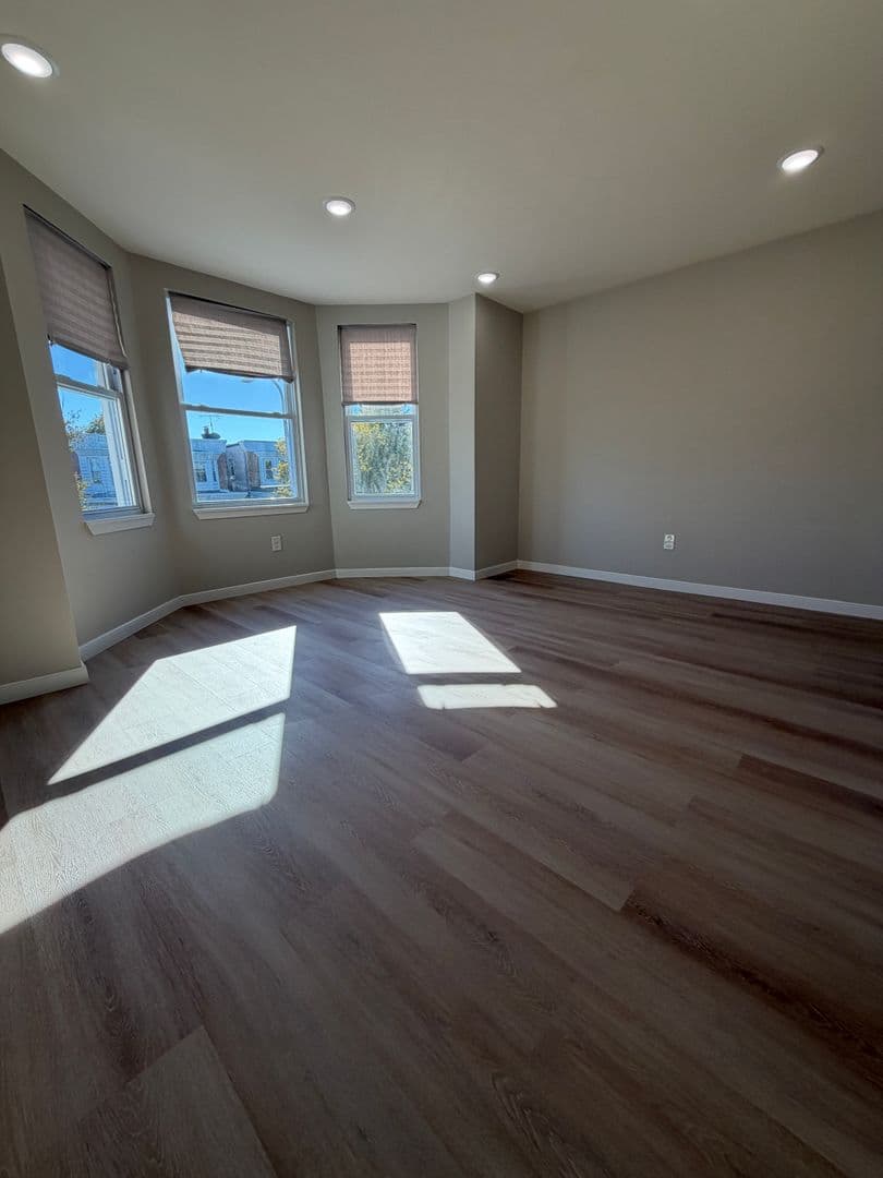 Philadelphia House: 5043 Chestnut St