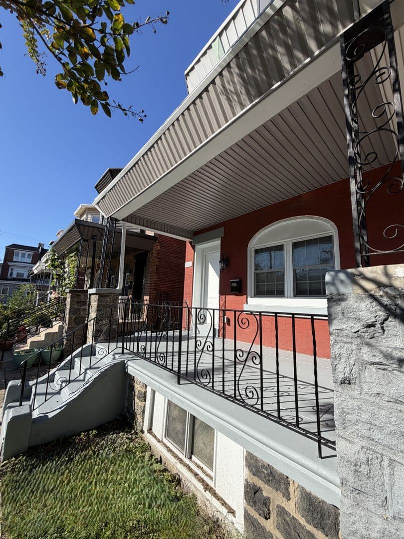 Philadelphia House: 5043 Chestnut St