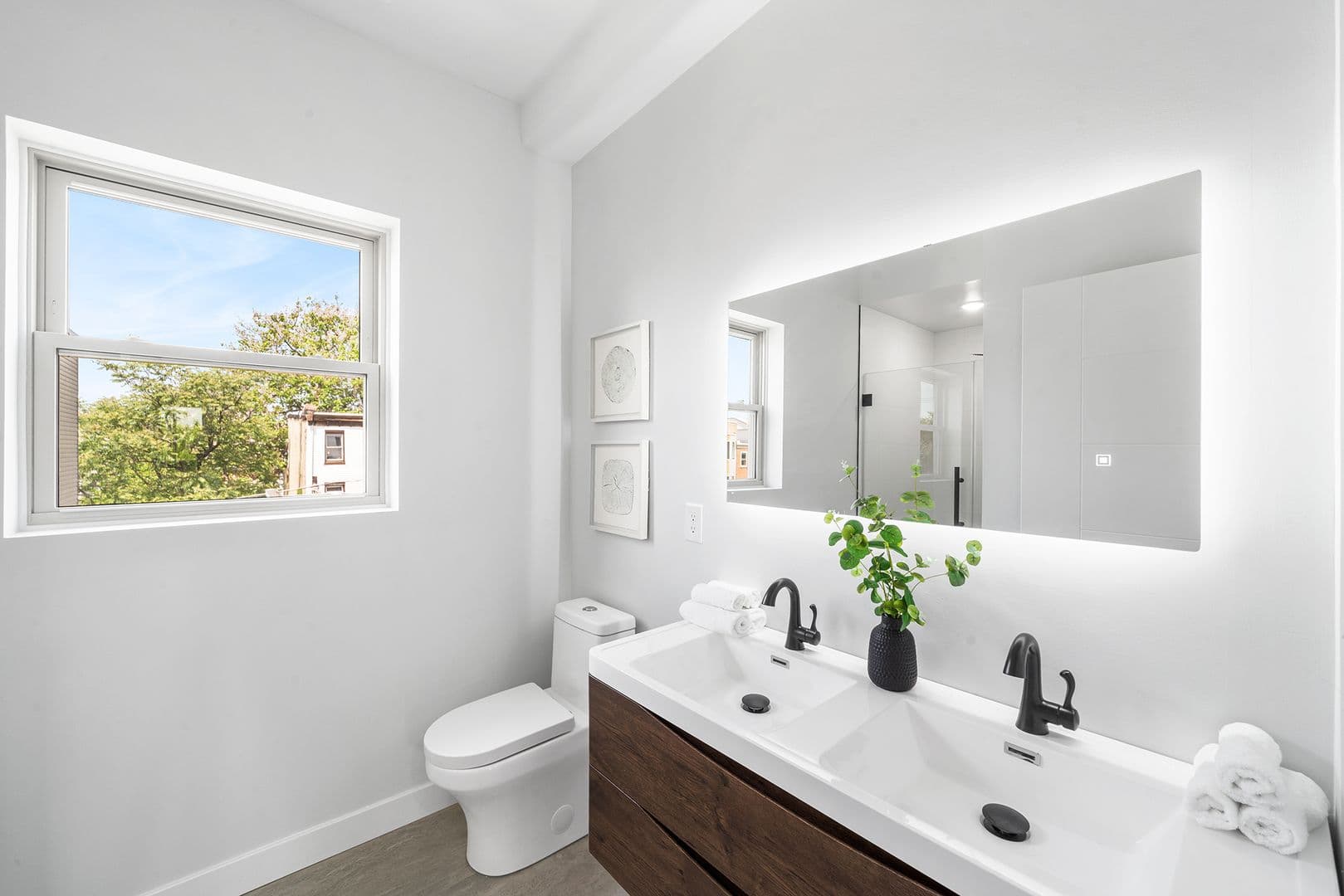 Philadelphia House: 2156 N Randolph Street