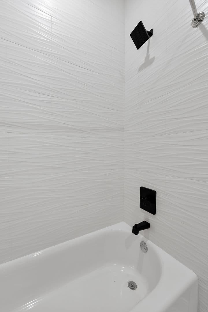 Philadelphia Apartment: 7513 Dicks Ave