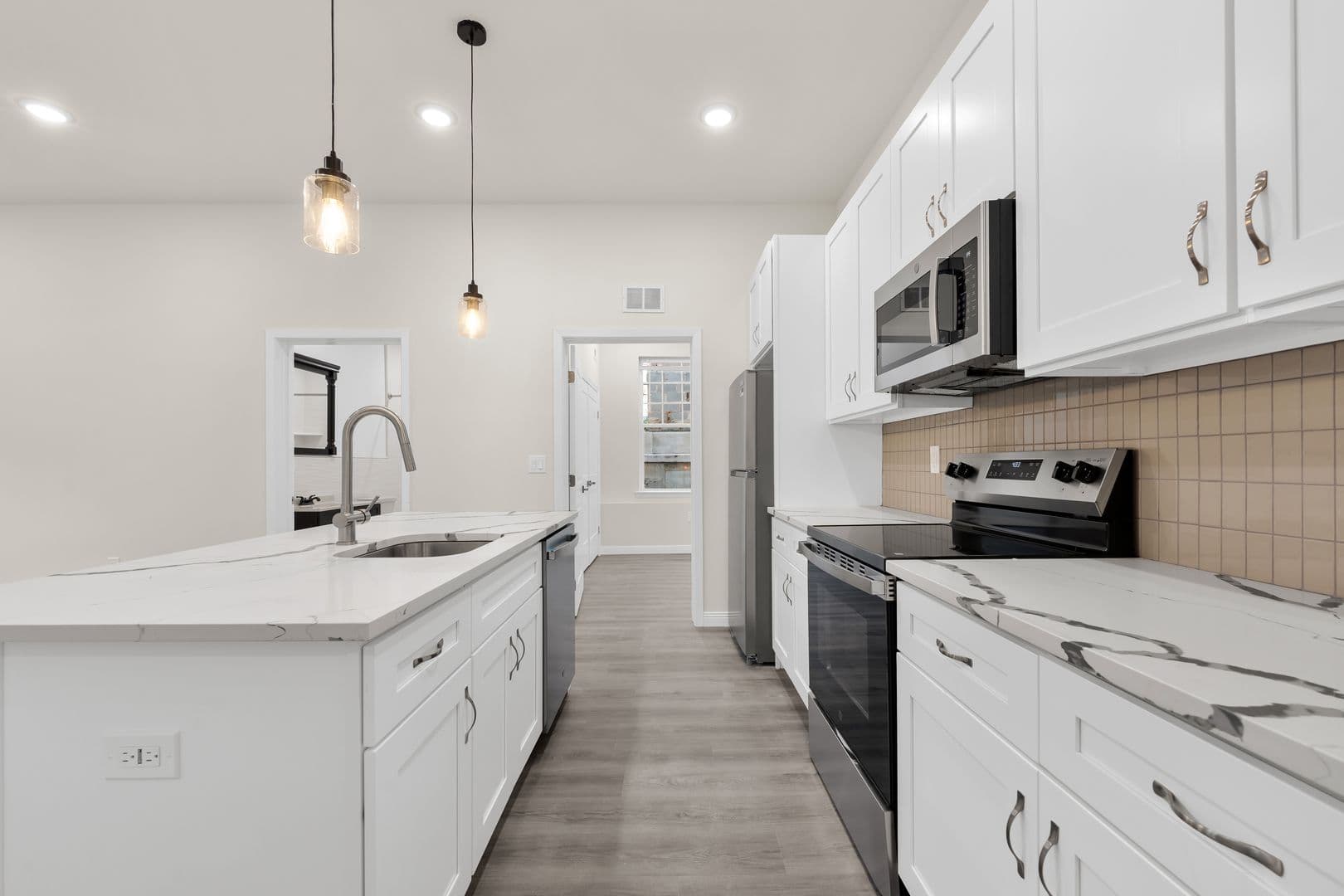 Philadelphia Apartment: 7513 Dicks Ave