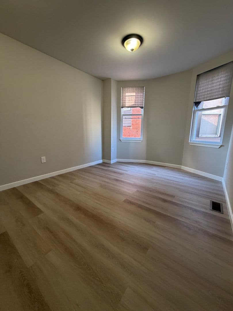 Philadelphia House: 5043 Chestnut St