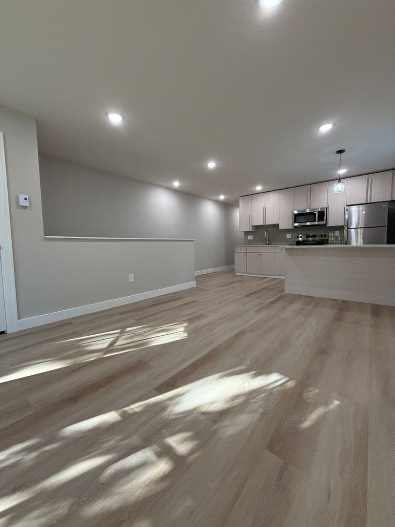 Philadelphia Apartment: 110 S 58th St