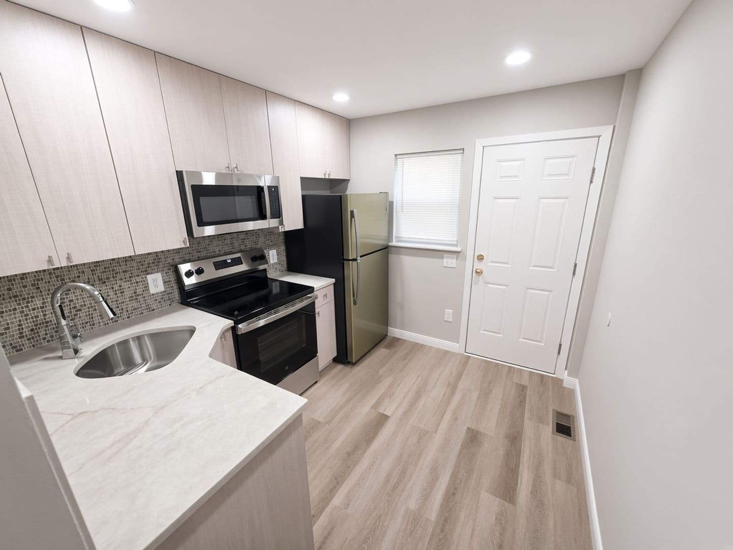 PHILADELPHIA House: 6122 Edmund St