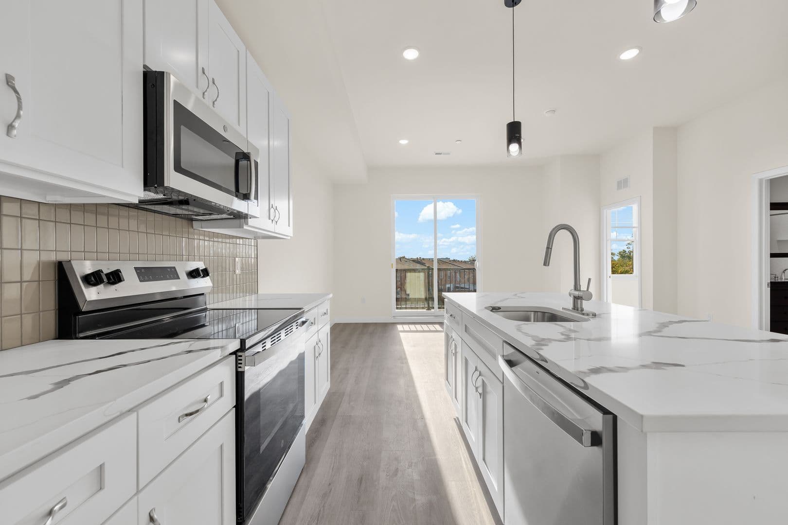 Philadelphia Apartment: 7513 Dicks Ave