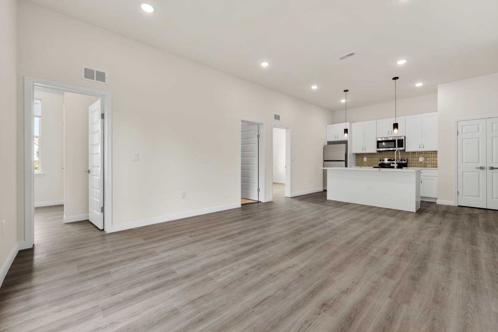 Philadelphia Apartment: 7513 Dicks Ave