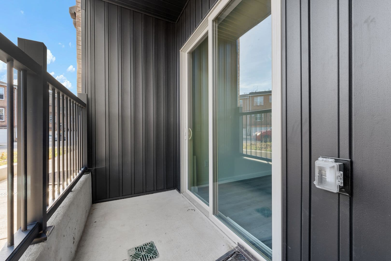 Philadelphia Apartment: 7513 Dicks Ave