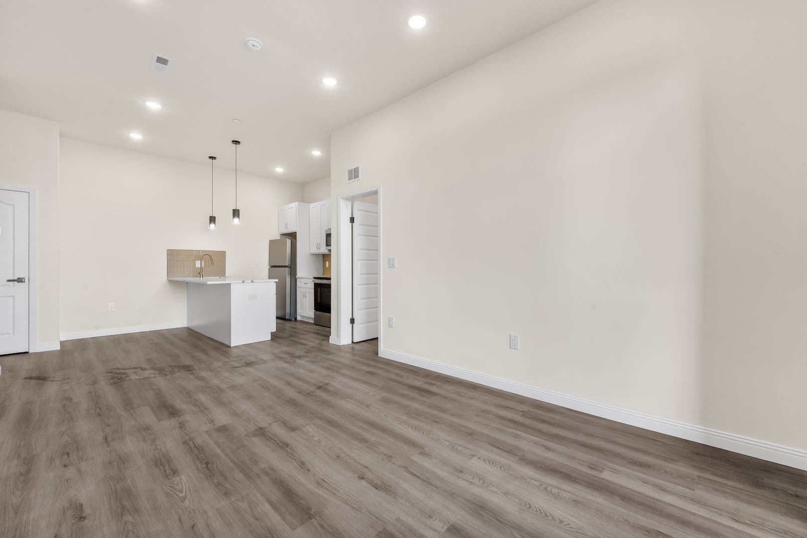 Philadelphia Apartment: 7513 Dicks Ave
