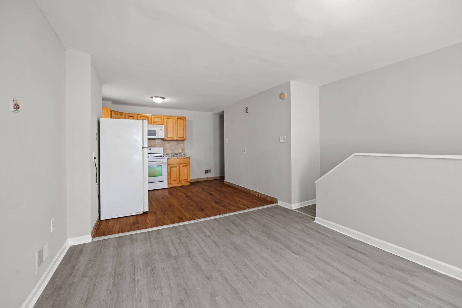 Philadelphia Apartment: 4831 Longshore Ave