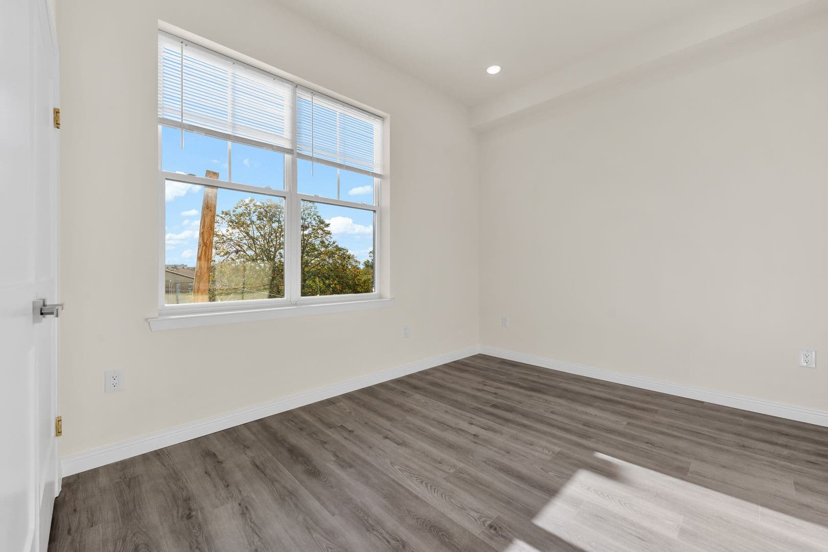 Philadelphia Apartment: 7513 Dicks Ave