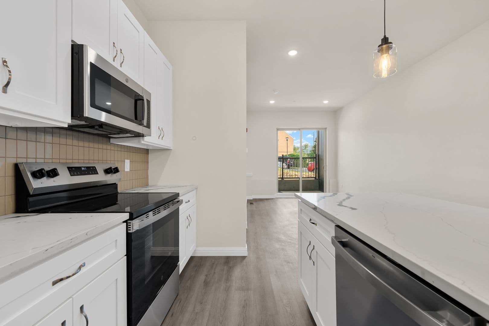 Philadelphia Apartment: 7513 Dicks Ave