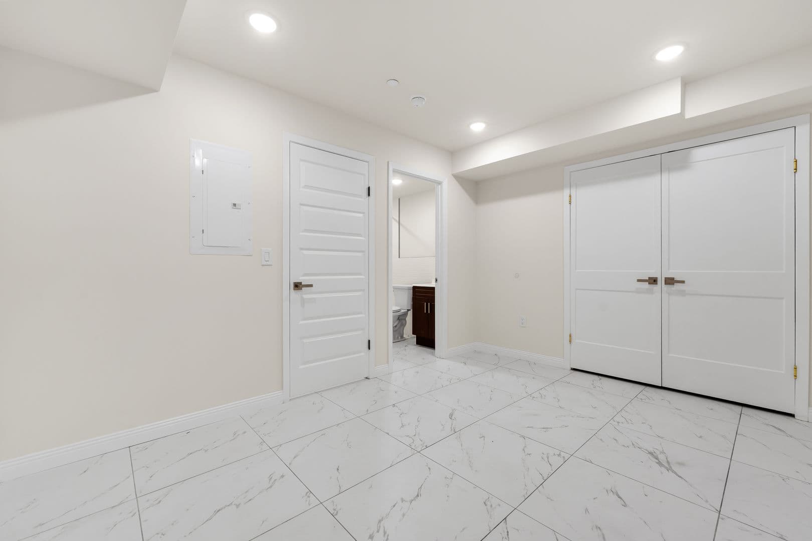 Philadelphia Apartment: 7513 Dicks Ave