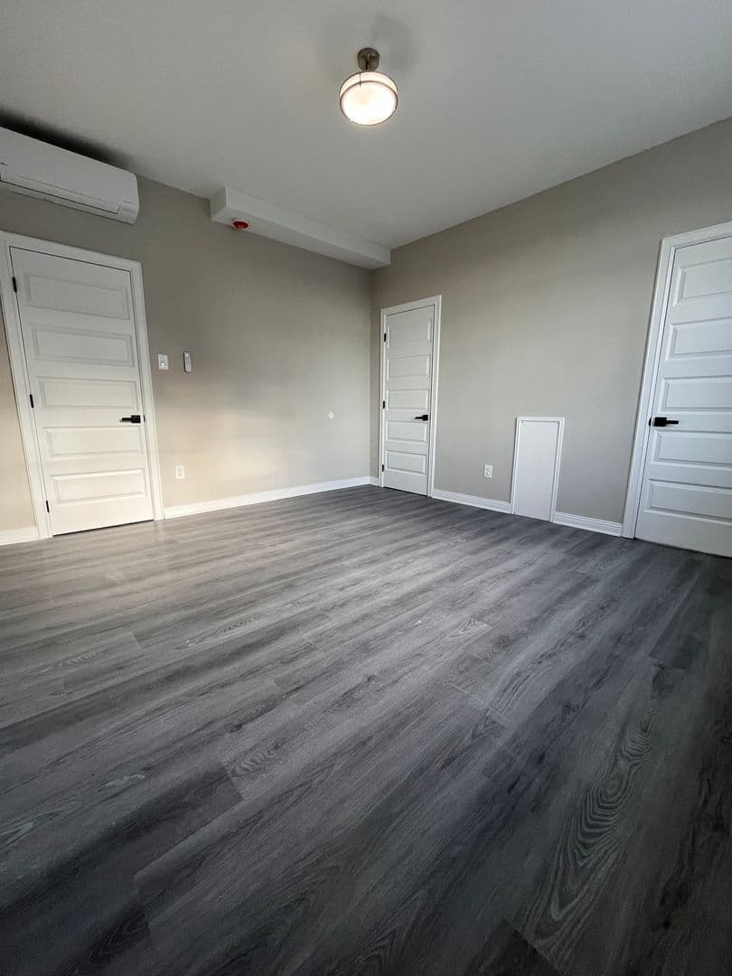 Ventnor City Apartment: 101 S Victoria Ave