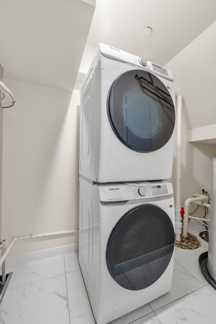 Philadelphia Apartment: 7513 Dicks Ave