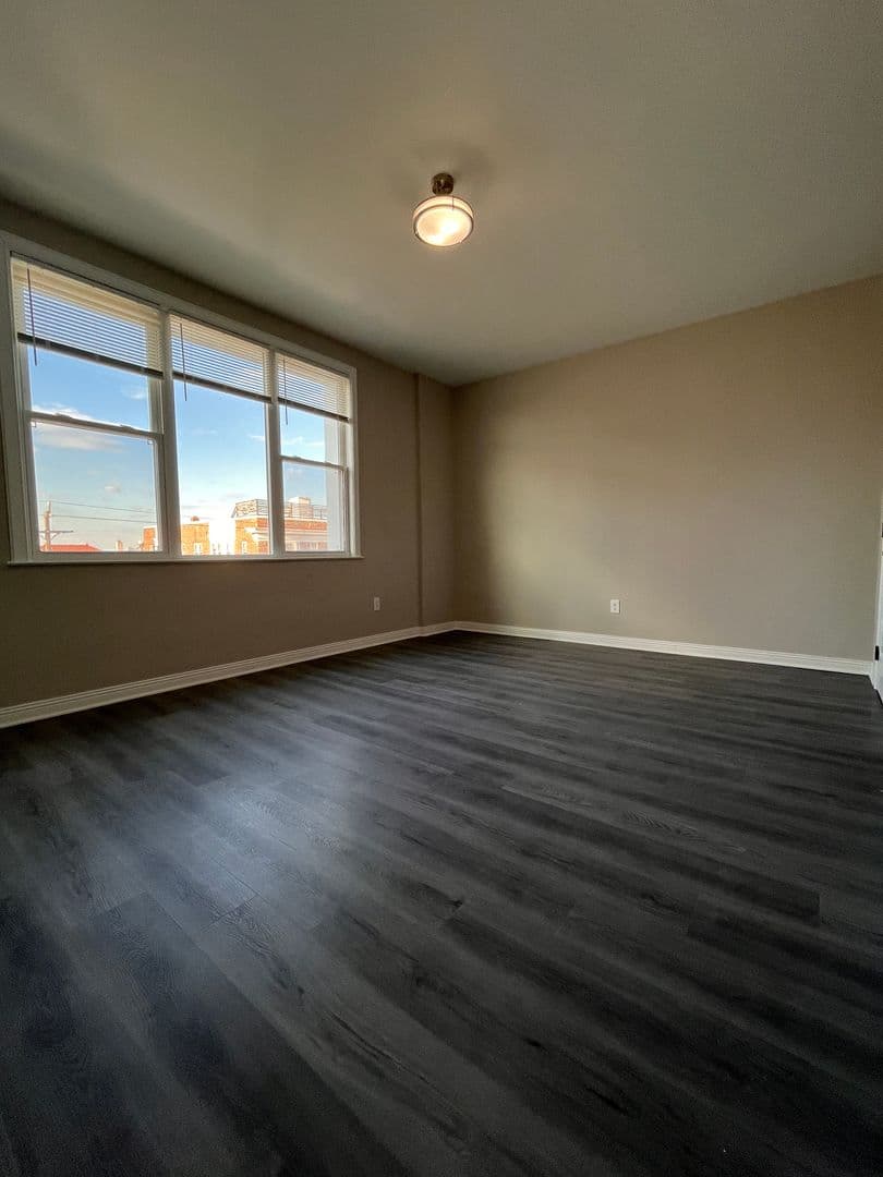 Ventnor City Apartment: 101 S Victoria Ave