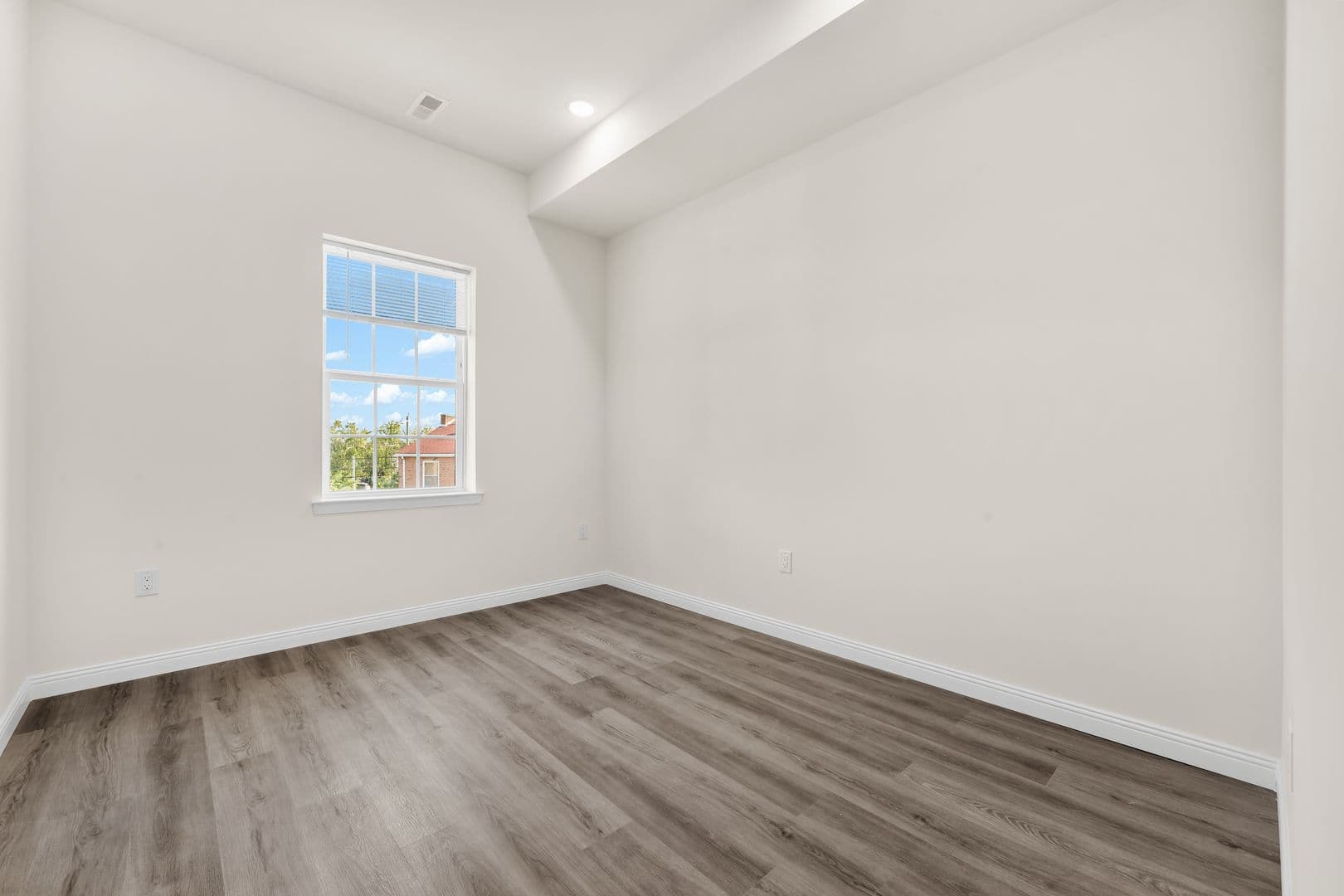 Philadelphia Apartment: 7513 Dicks Ave