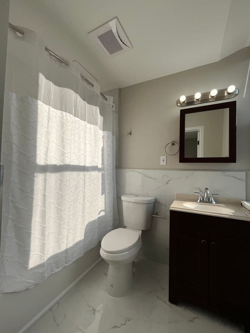 Ventnor City Apartment: 101 S Victoria Ave