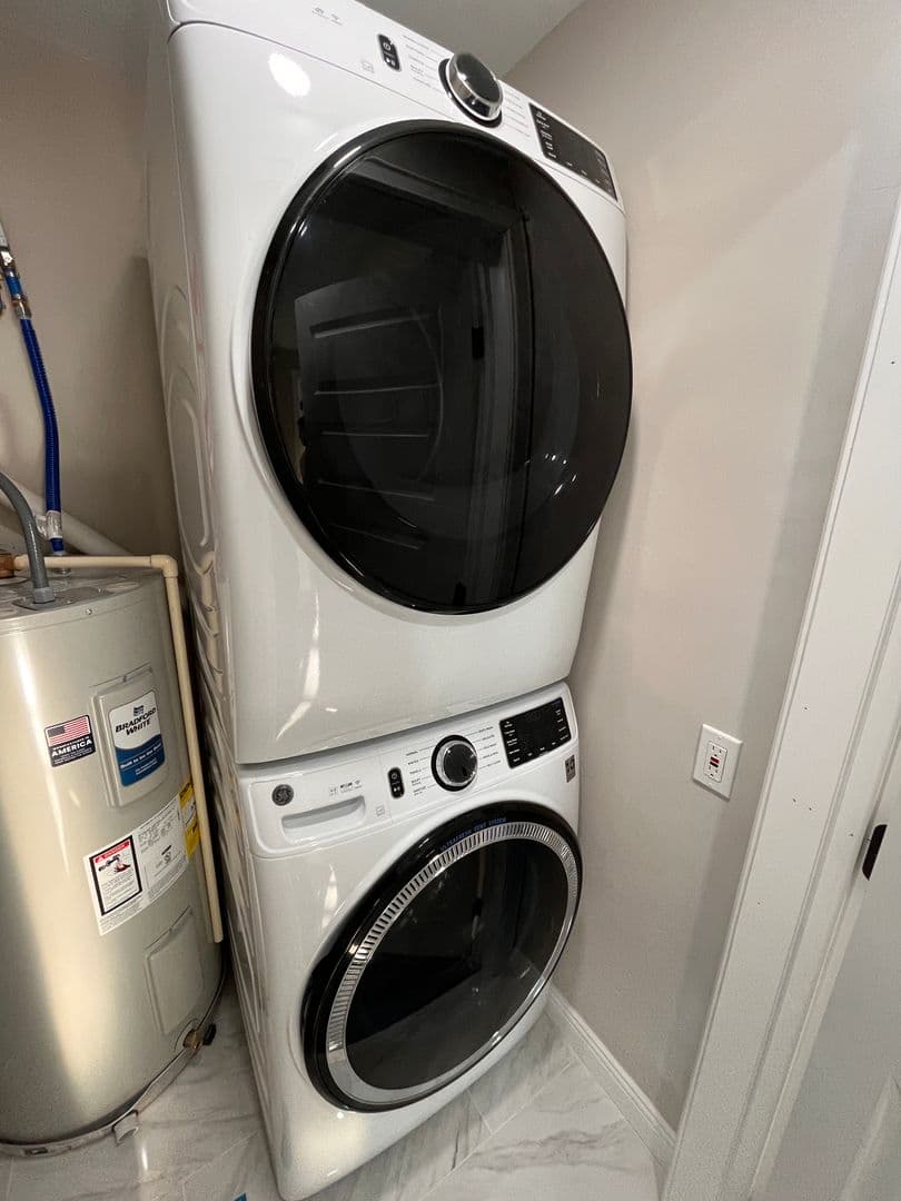Ventnor City Apartment: 101 S Victoria Ave