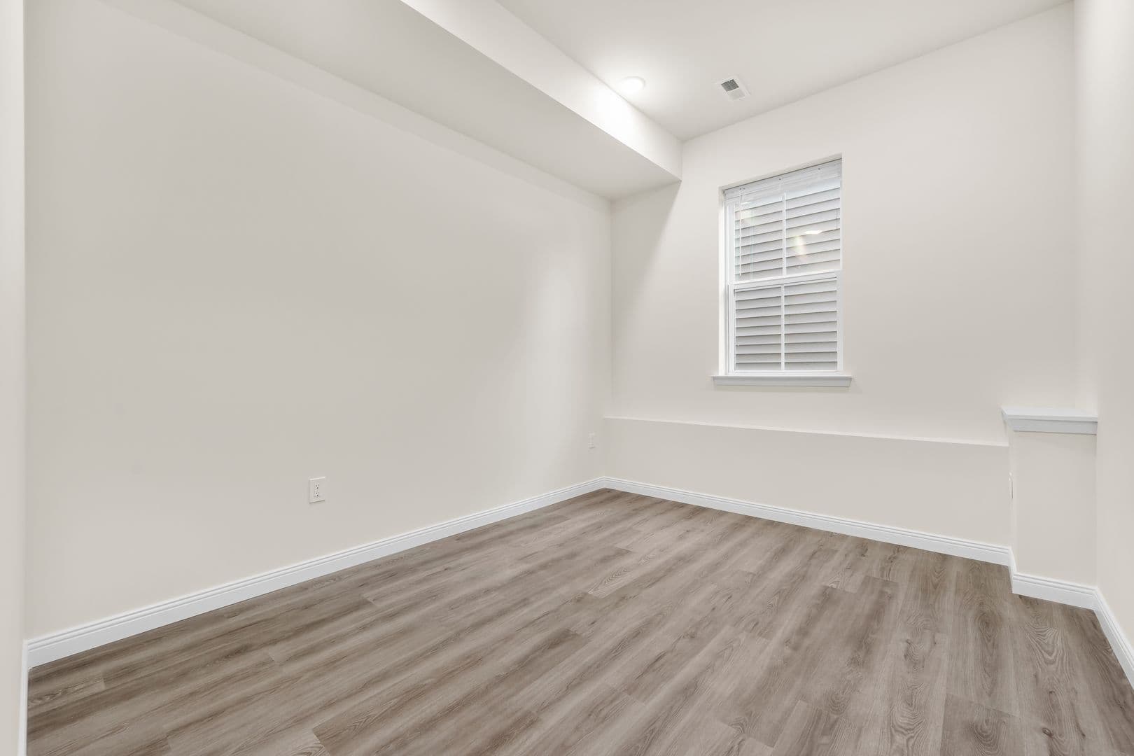 Philadelphia Apartment: 7513 Dicks Ave