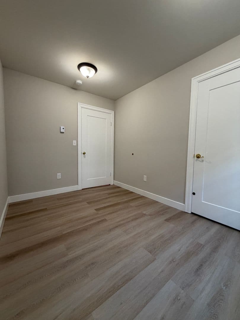 Philadelphia Apartment: 110 S 58th St