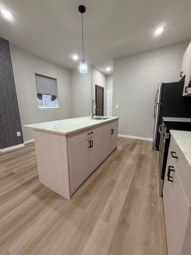 Philadelphia House: 5043 Chestnut St