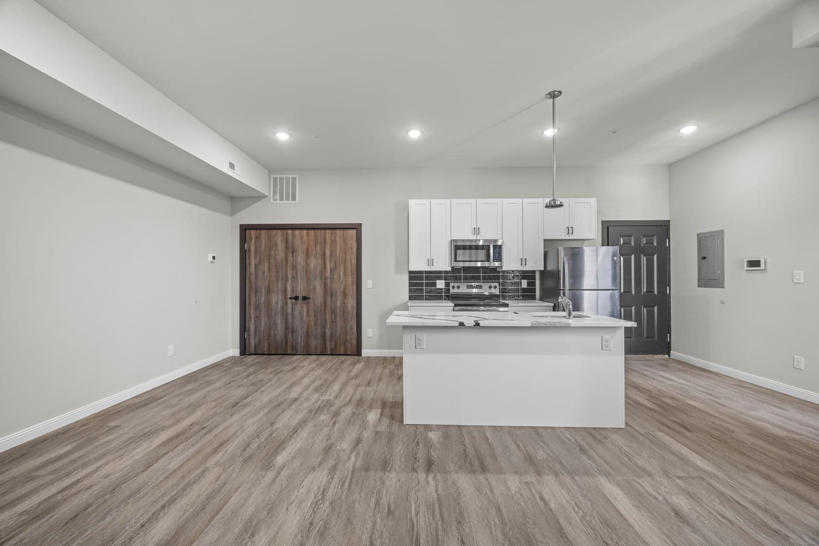 Philadelphia Apartment: 403 N Simpson St