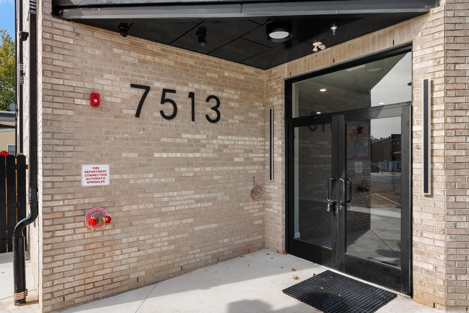 Philadelphia Apartment: 7513 Dicks Ave