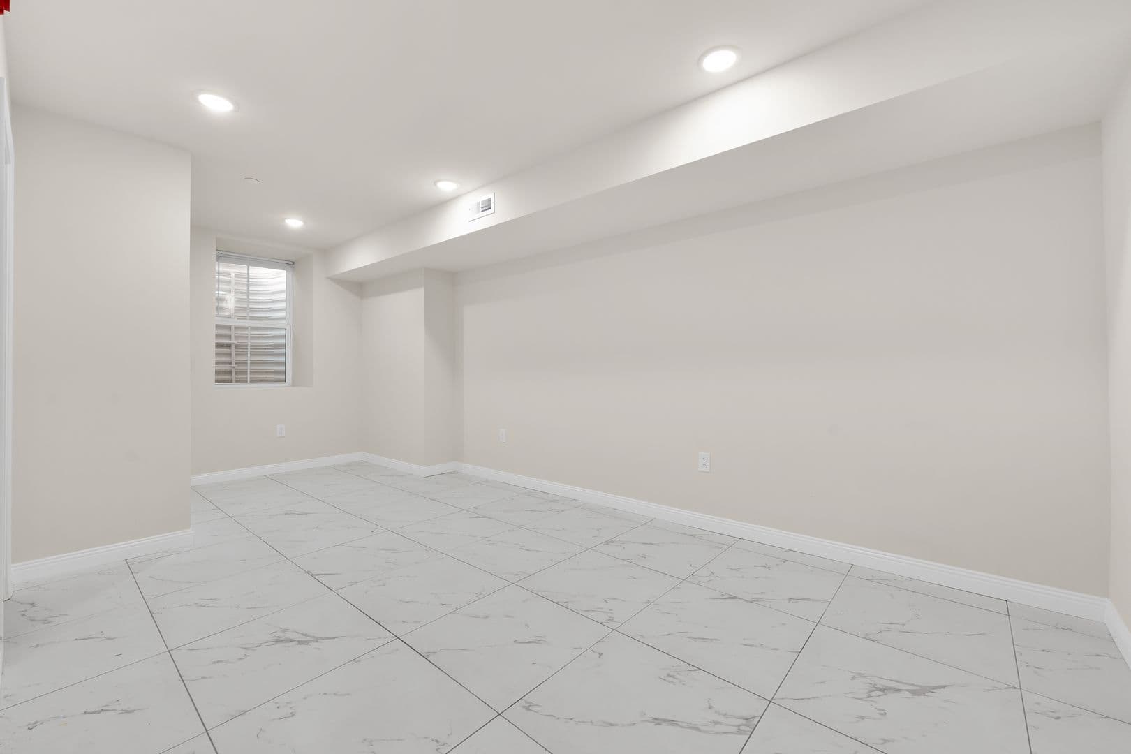 Philadelphia Apartment: 7513 Dicks Ave