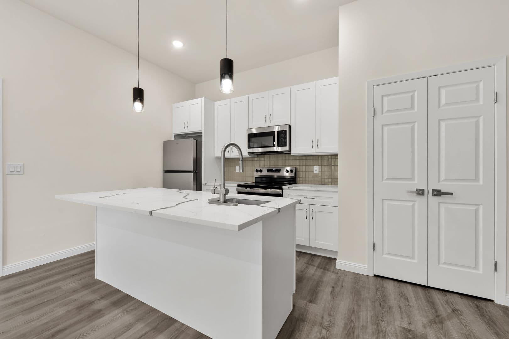 Philadelphia Apartment: 7513 Dicks Ave