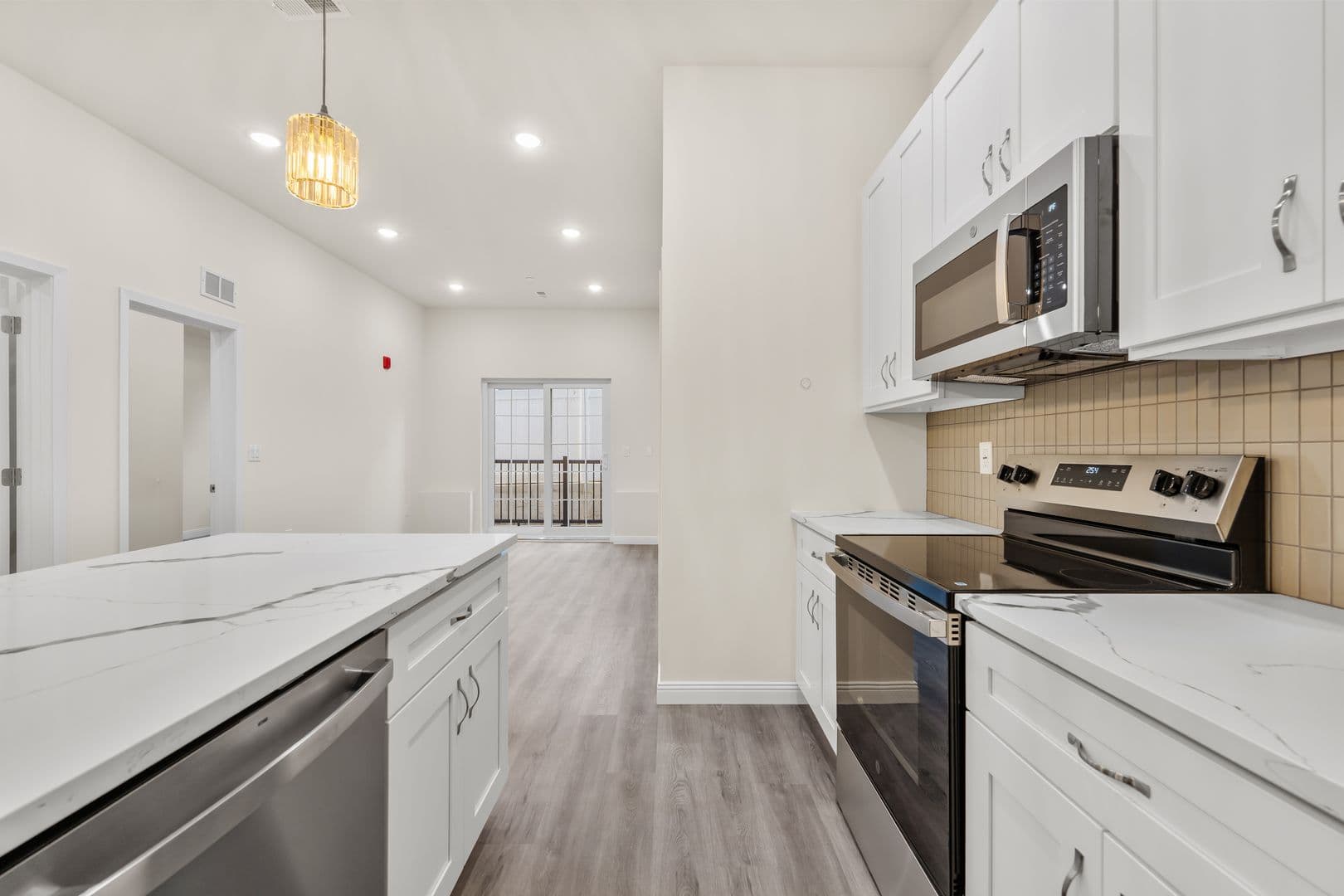 Philadelphia Apartment: 7513 Dicks Ave