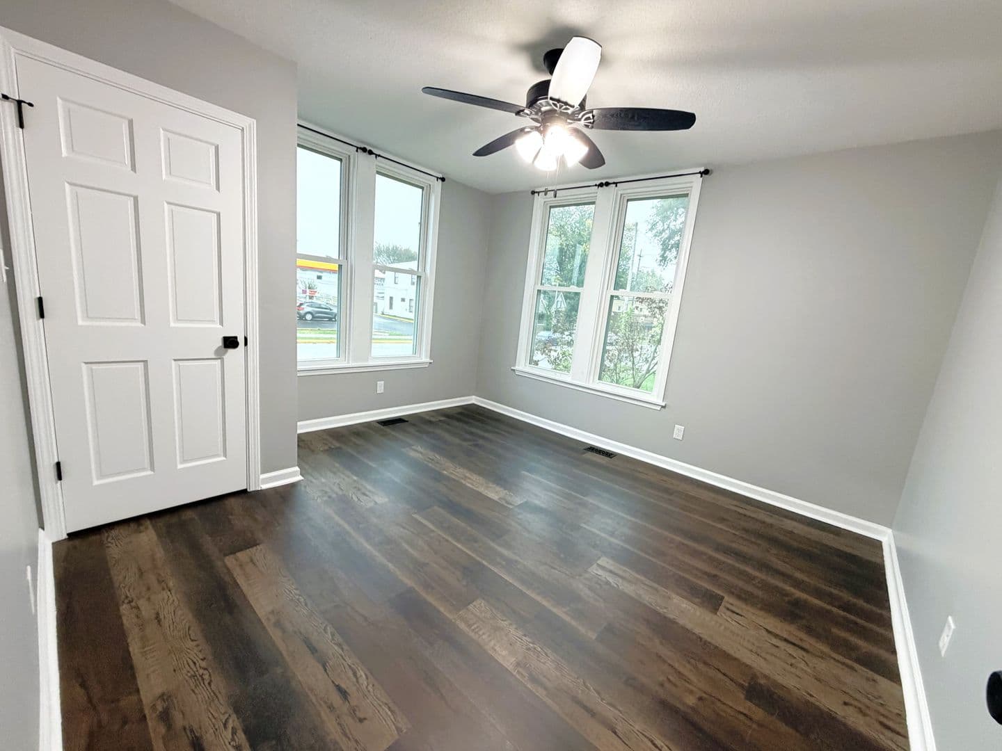 Terre Haute Apartment: 681 Swan Street