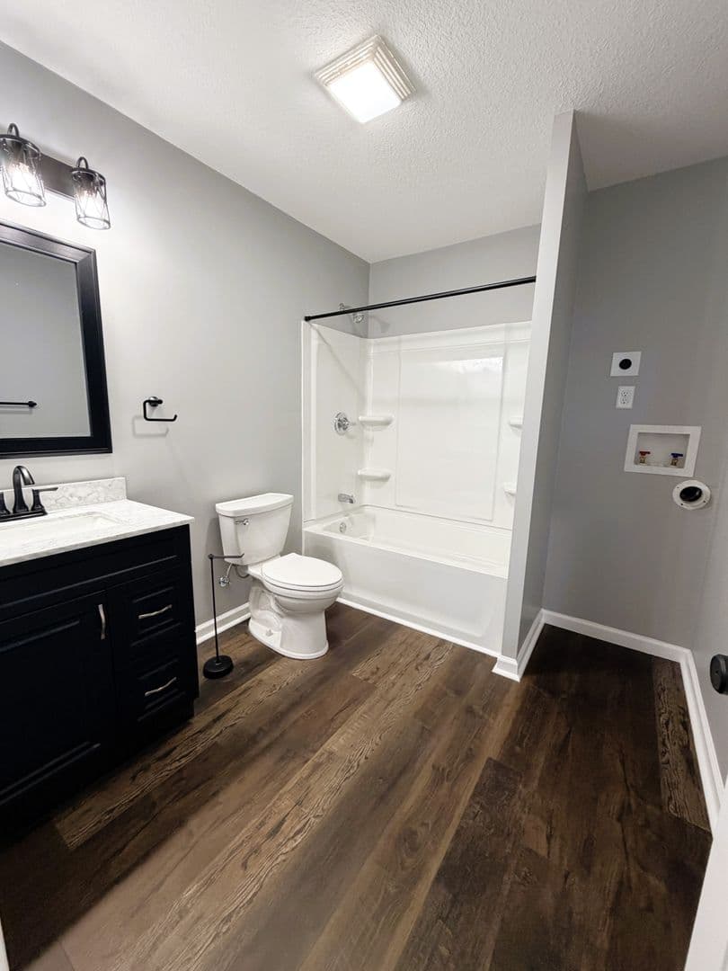 Terre Haute Apartment: 681 Swan Street