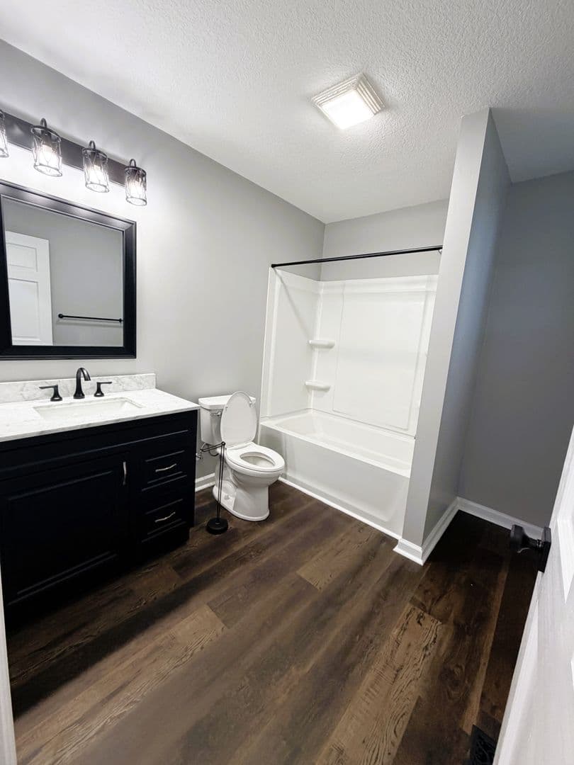 Terre Haute Apartment: 681 Swan Street