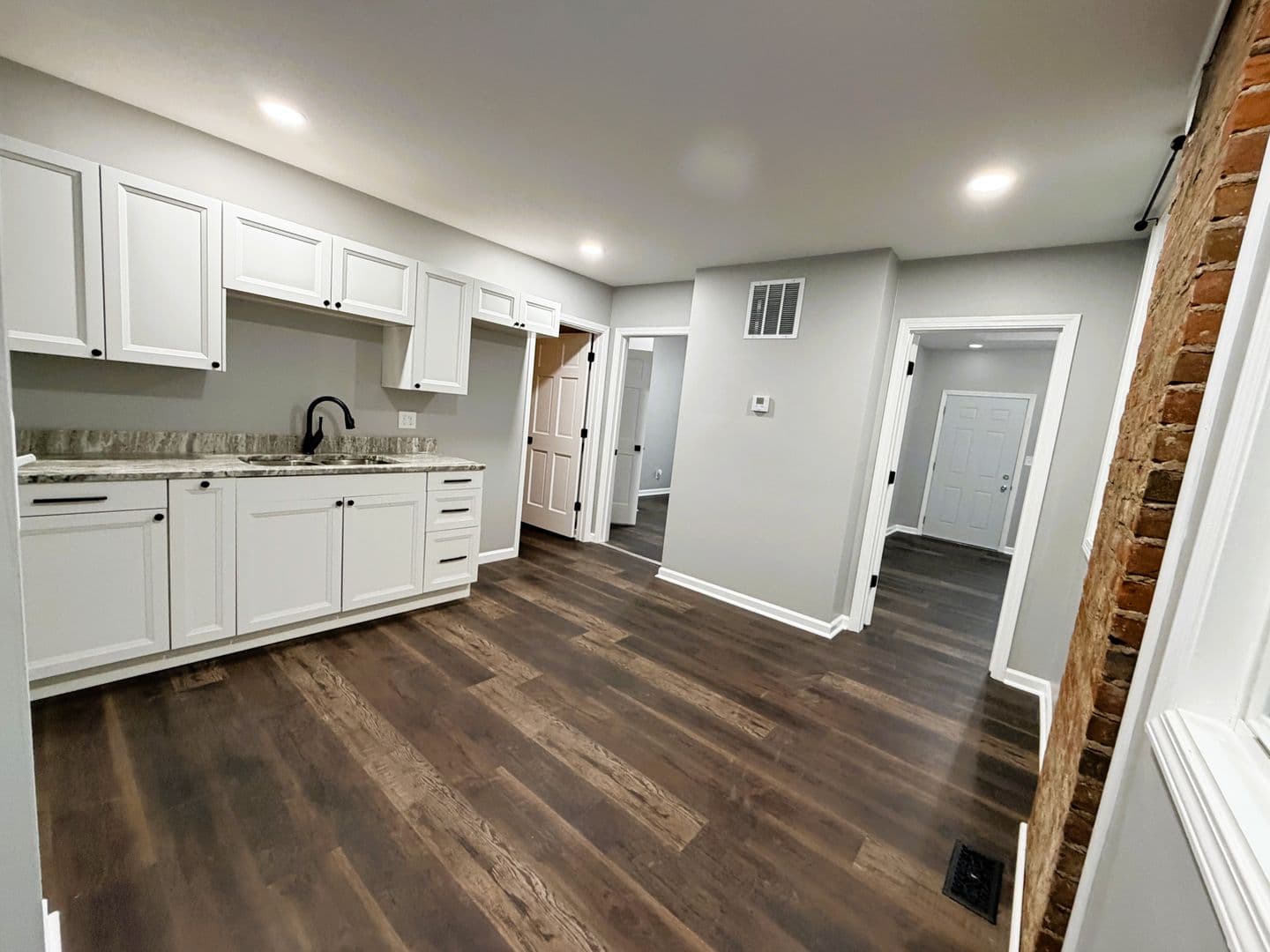 Terre Haute Apartment: 681 Swan Street