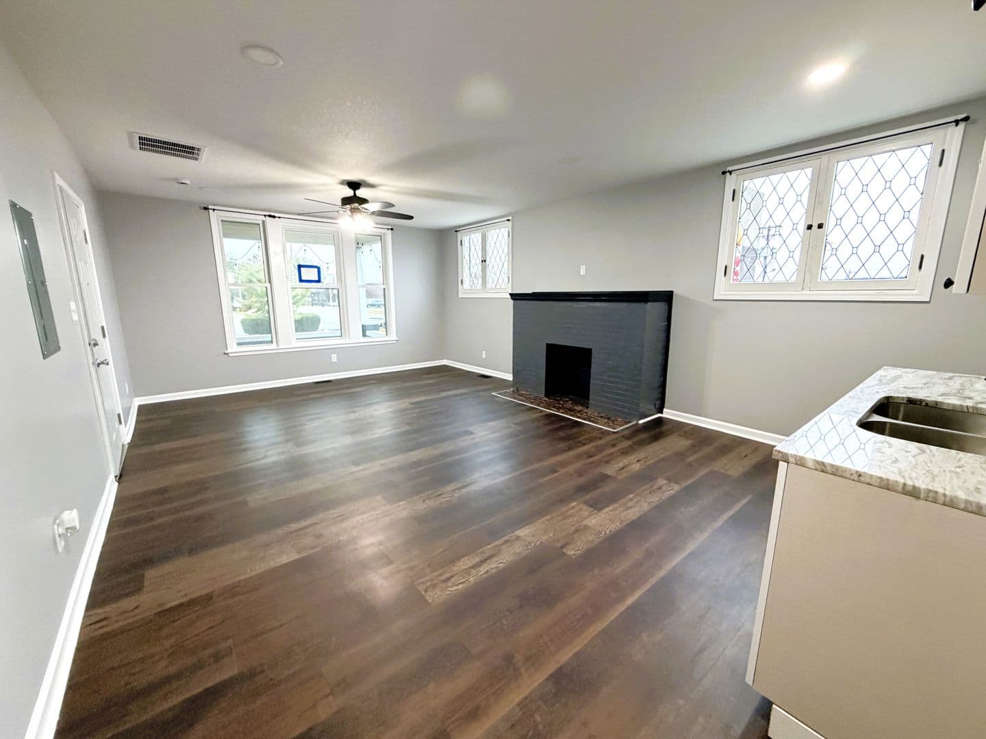 Terre Haute Apartment: 681 Swan Street