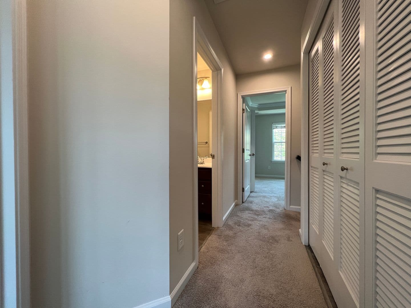 Morgantown House: 225 Stonehurst Drive