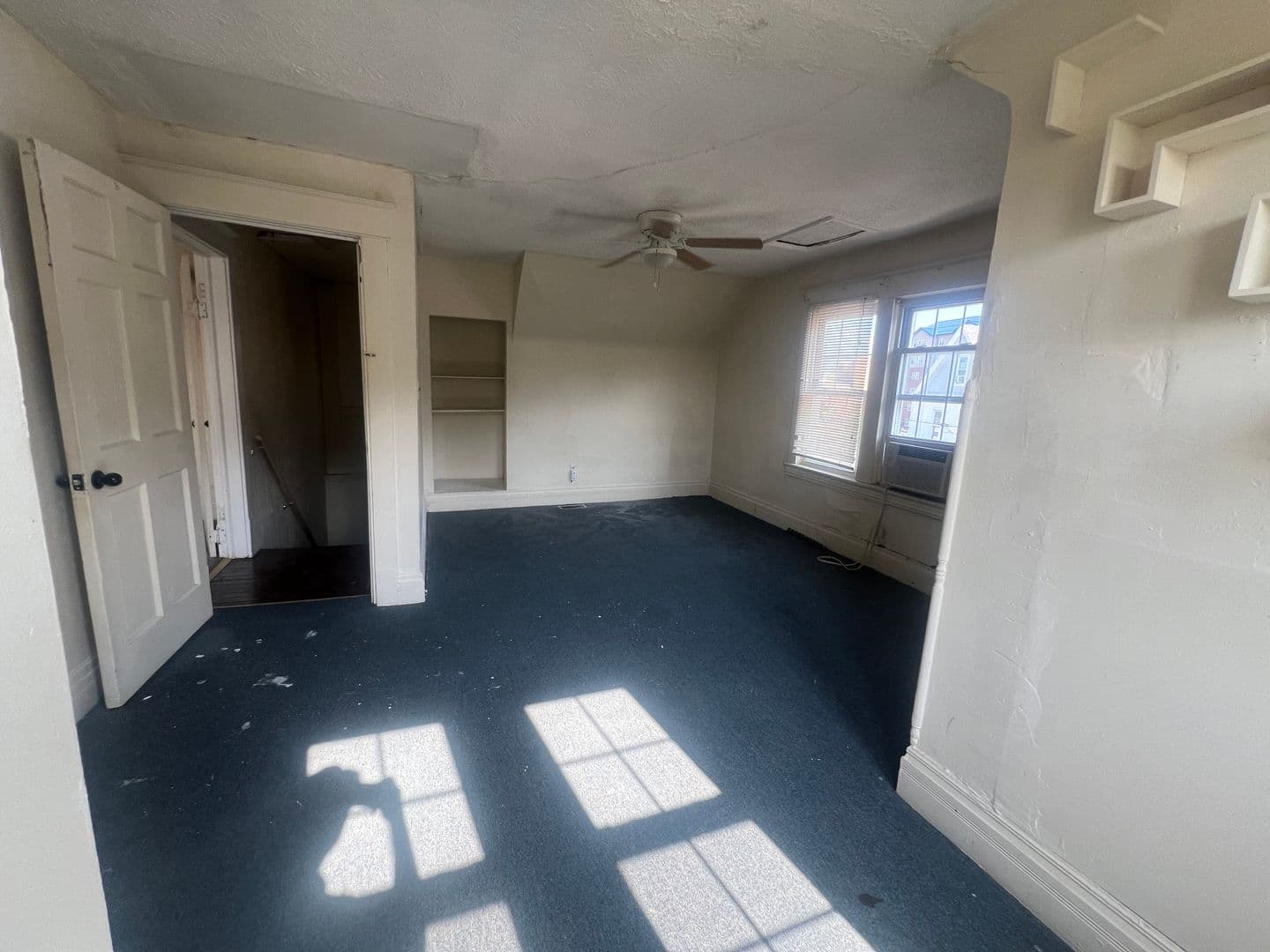 Morgantown Apartment: 390 Forest Avenue