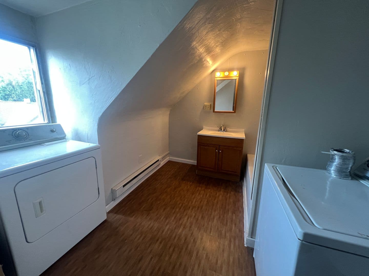 Morgantown Apartment: 160 6th street