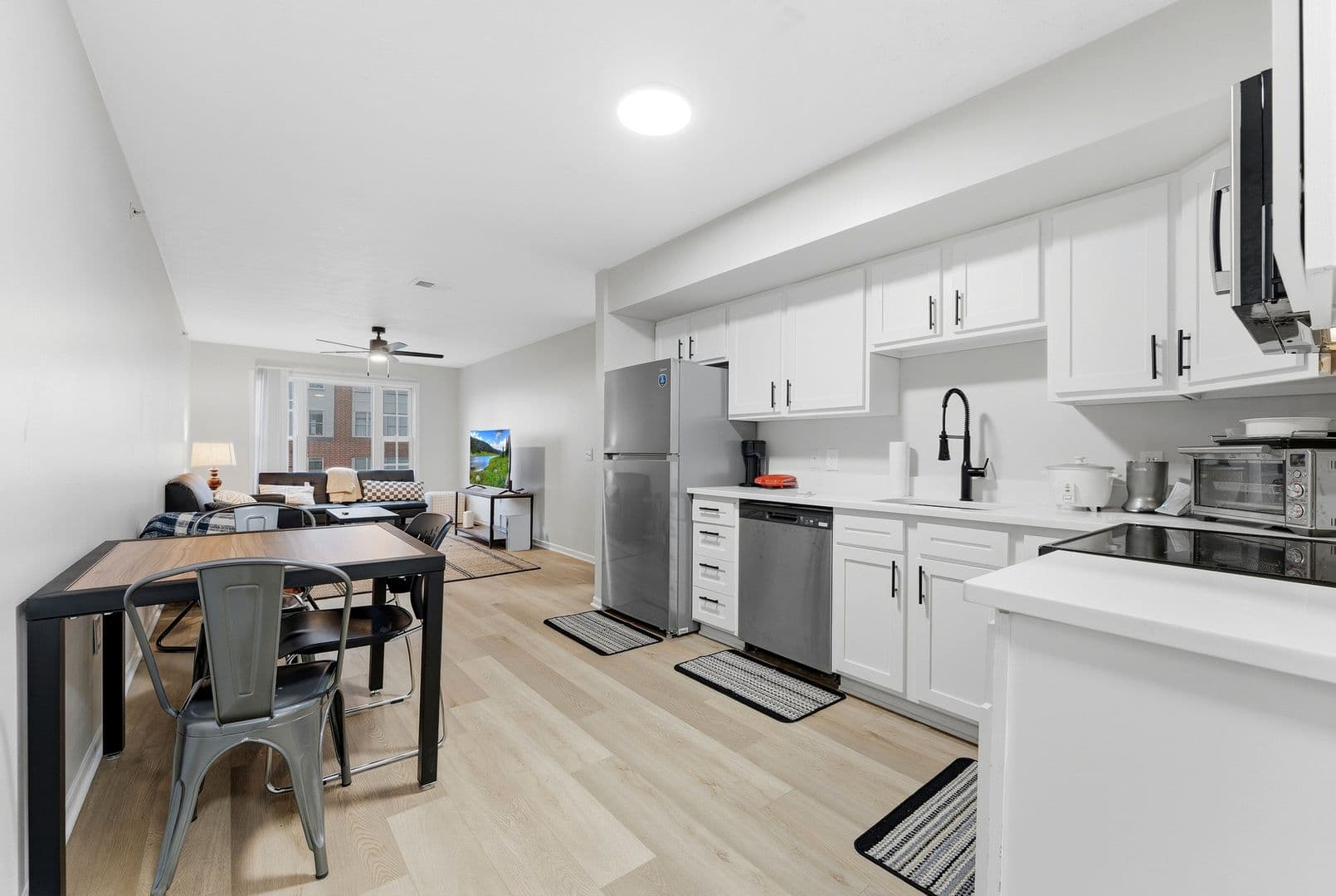 Morgantown Apartment: 2118 University Avenue