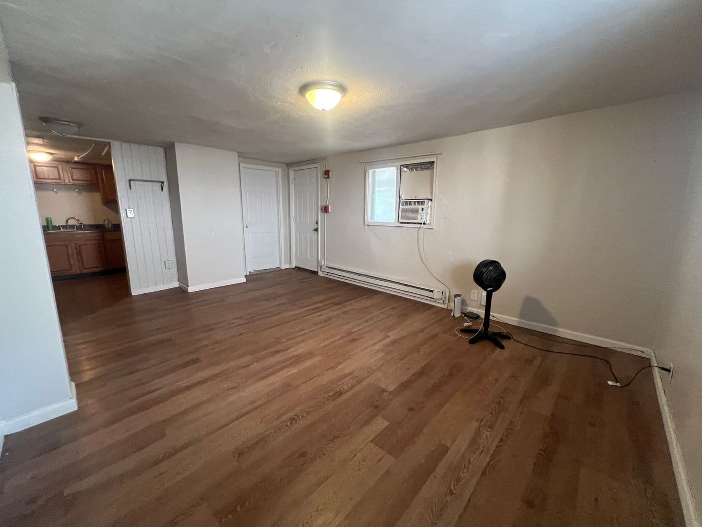 Morgantown Apartment: 160 6th street