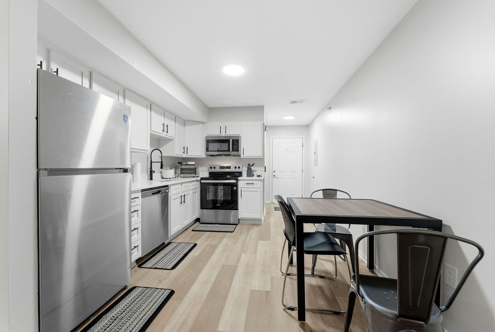 Morgantown Apartment: 2118 University Avenue
