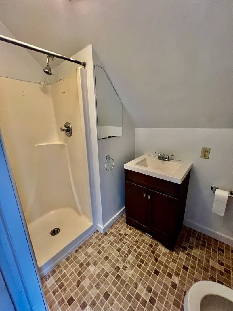 Morgantown Apartment: 535 Locust Avenue