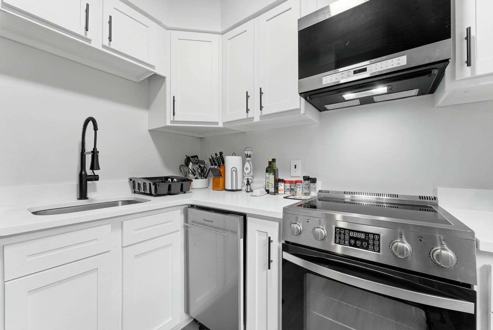 Morgantown Apartment: 2108 University Avenue