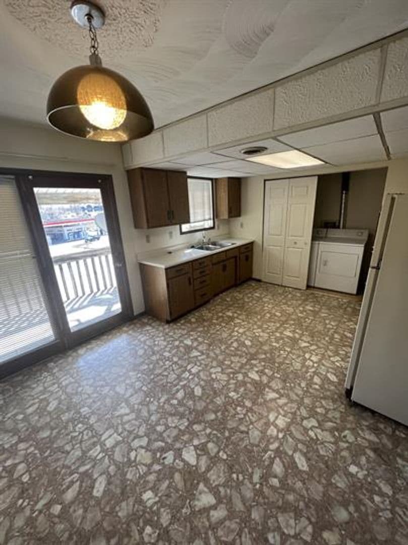 Westover Apartment: Powers Court